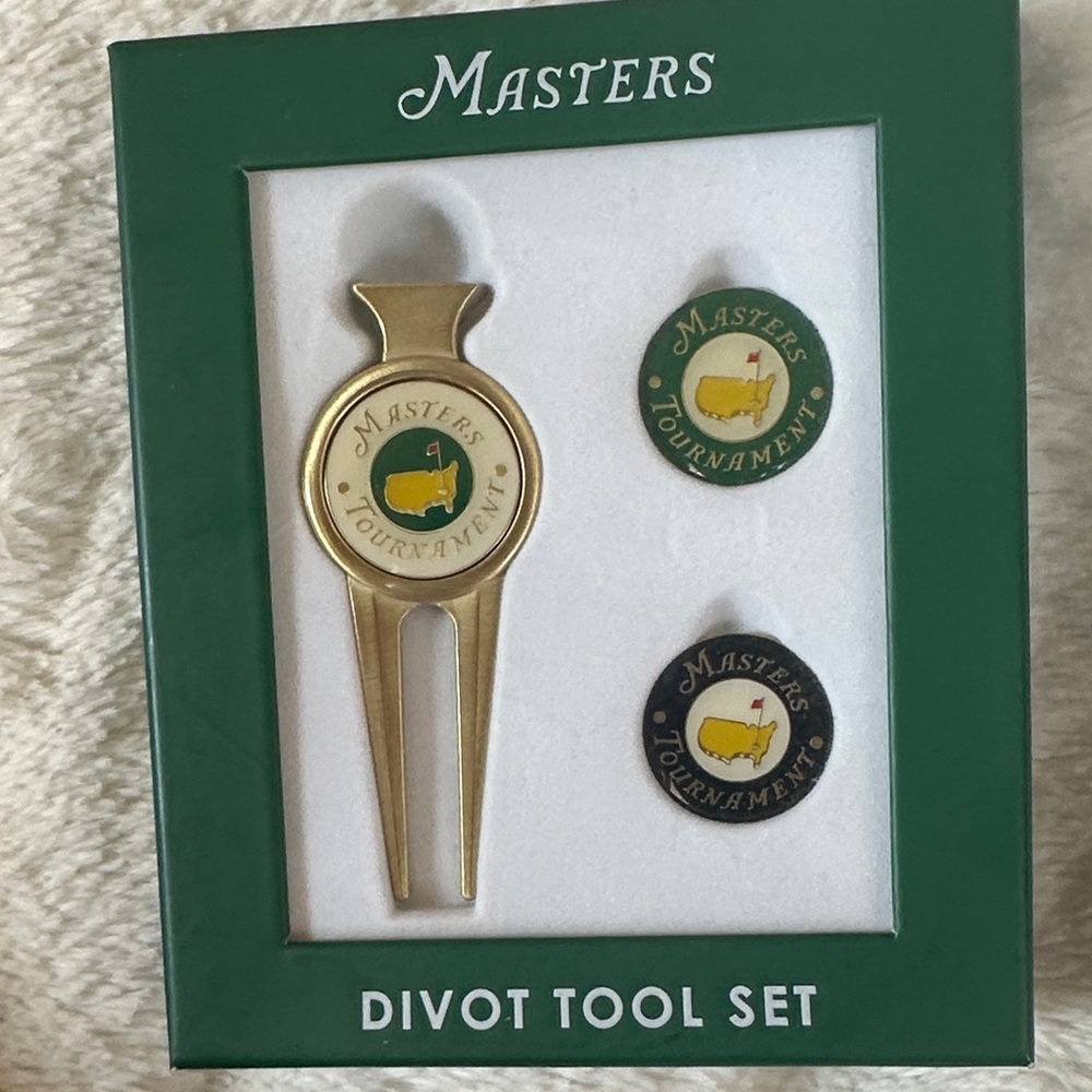 Masters Green and Gold Golf Divot Tool Set